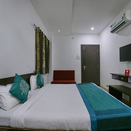 Oyo 9969 Hotel Kshipra Dham Ujjain Buitenkant foto