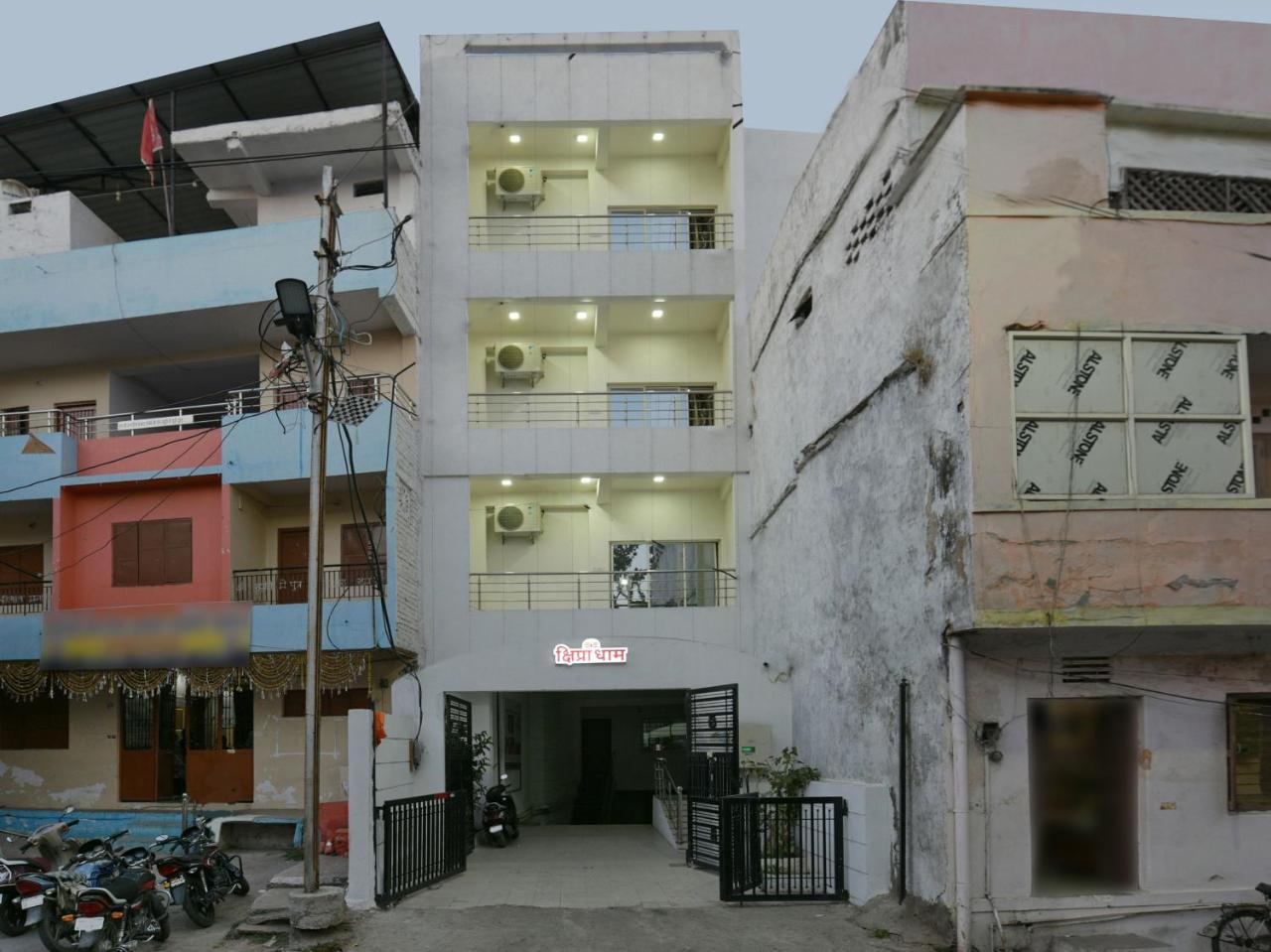 Oyo 9969 Hotel Kshipra Dham Ujjain Buitenkant foto