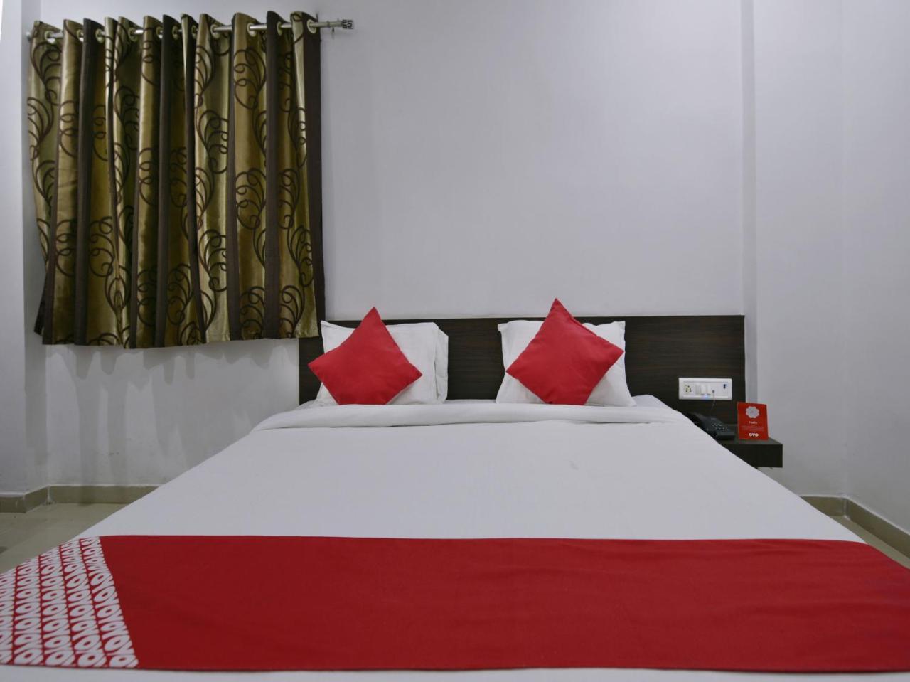 Oyo 9969 Hotel Kshipra Dham Ujjain Buitenkant foto