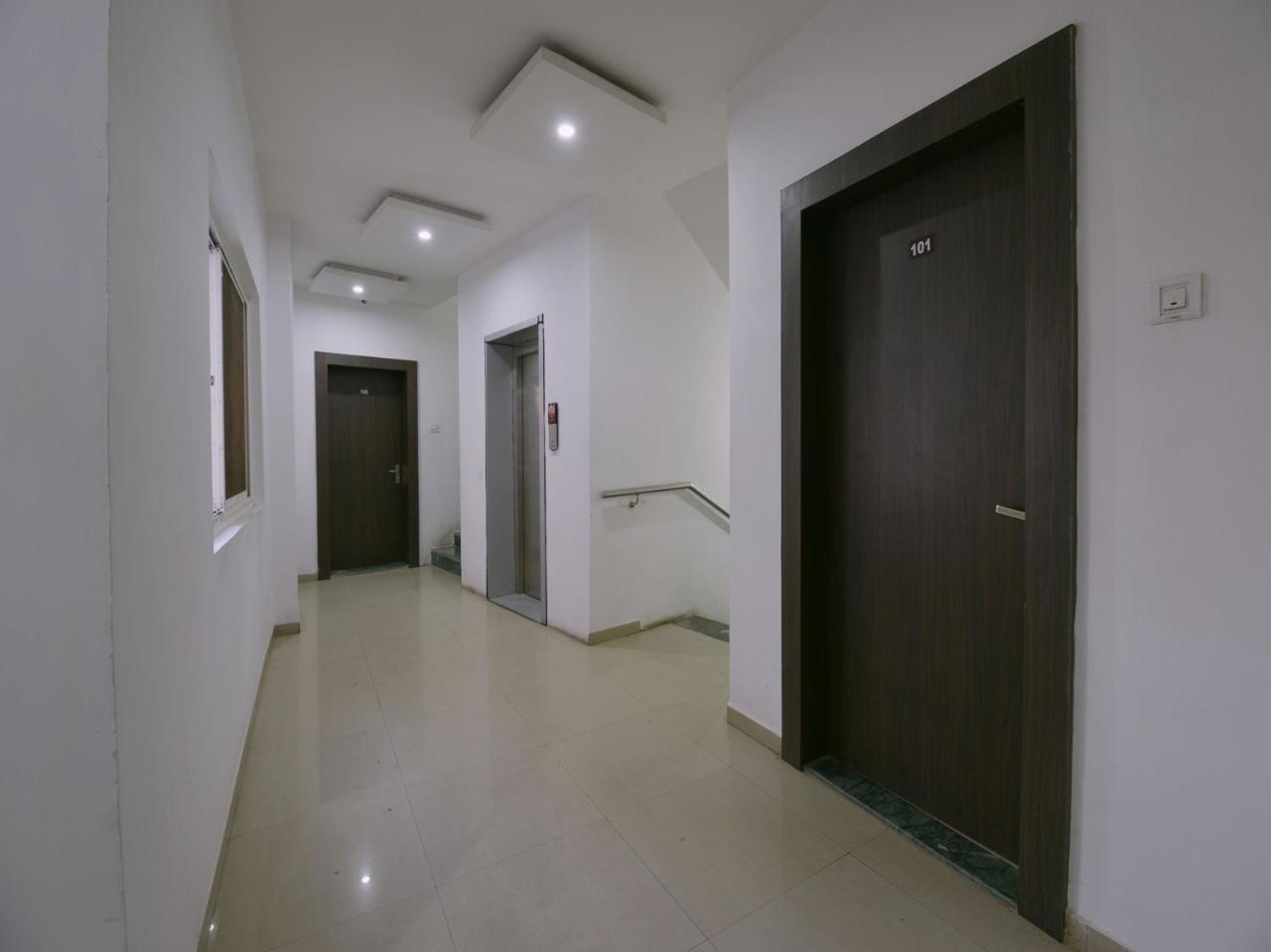 Oyo 9969 Hotel Kshipra Dham Ujjain Buitenkant foto