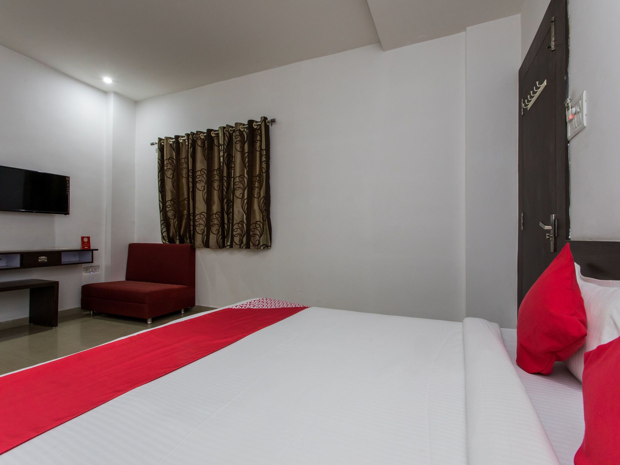 Oyo 9969 Hotel Kshipra Dham Ujjain Buitenkant foto