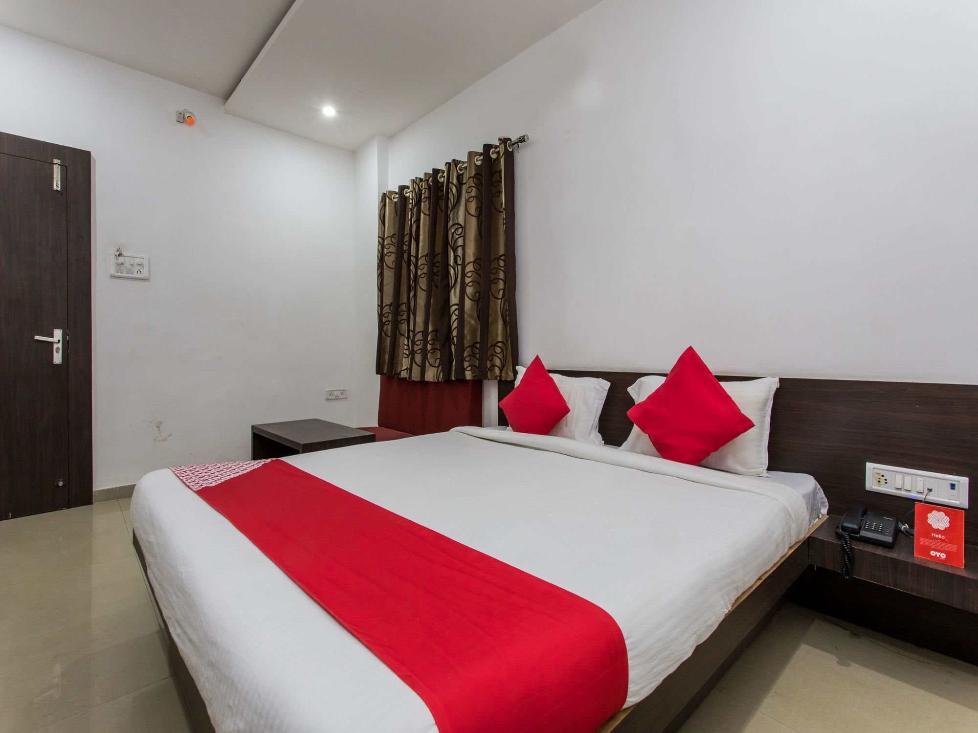 Oyo 9969 Hotel Kshipra Dham Ujjain Buitenkant foto